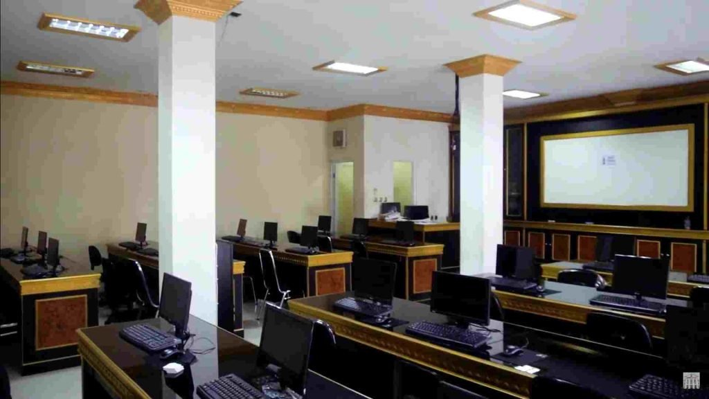 Alexandria Islamic School lab multi min 1024x576 1.jpg